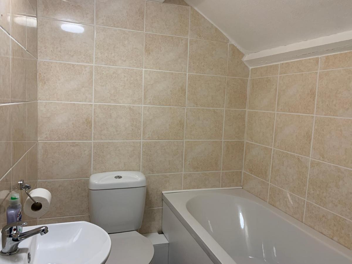 Awel Taf- Central Cottage Ideal For Families, With Parking เซนต์เคลียร์ส ภายนอก รูปภาพ